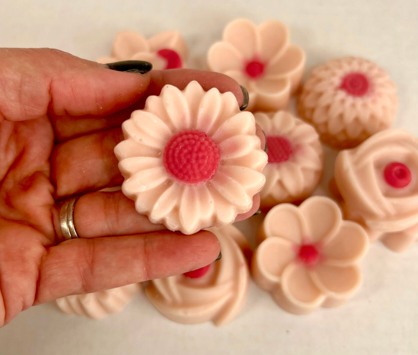 Lunar Silk - Wax Melt Tarts