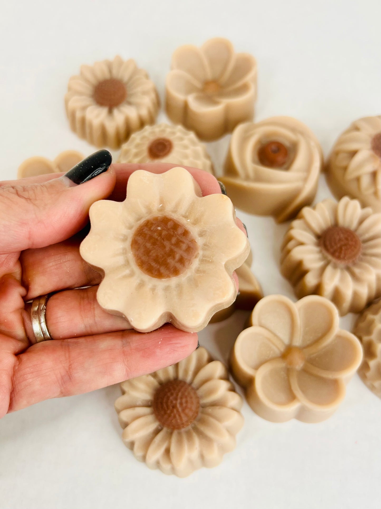 Sandal Root - Wax Melt Tarts