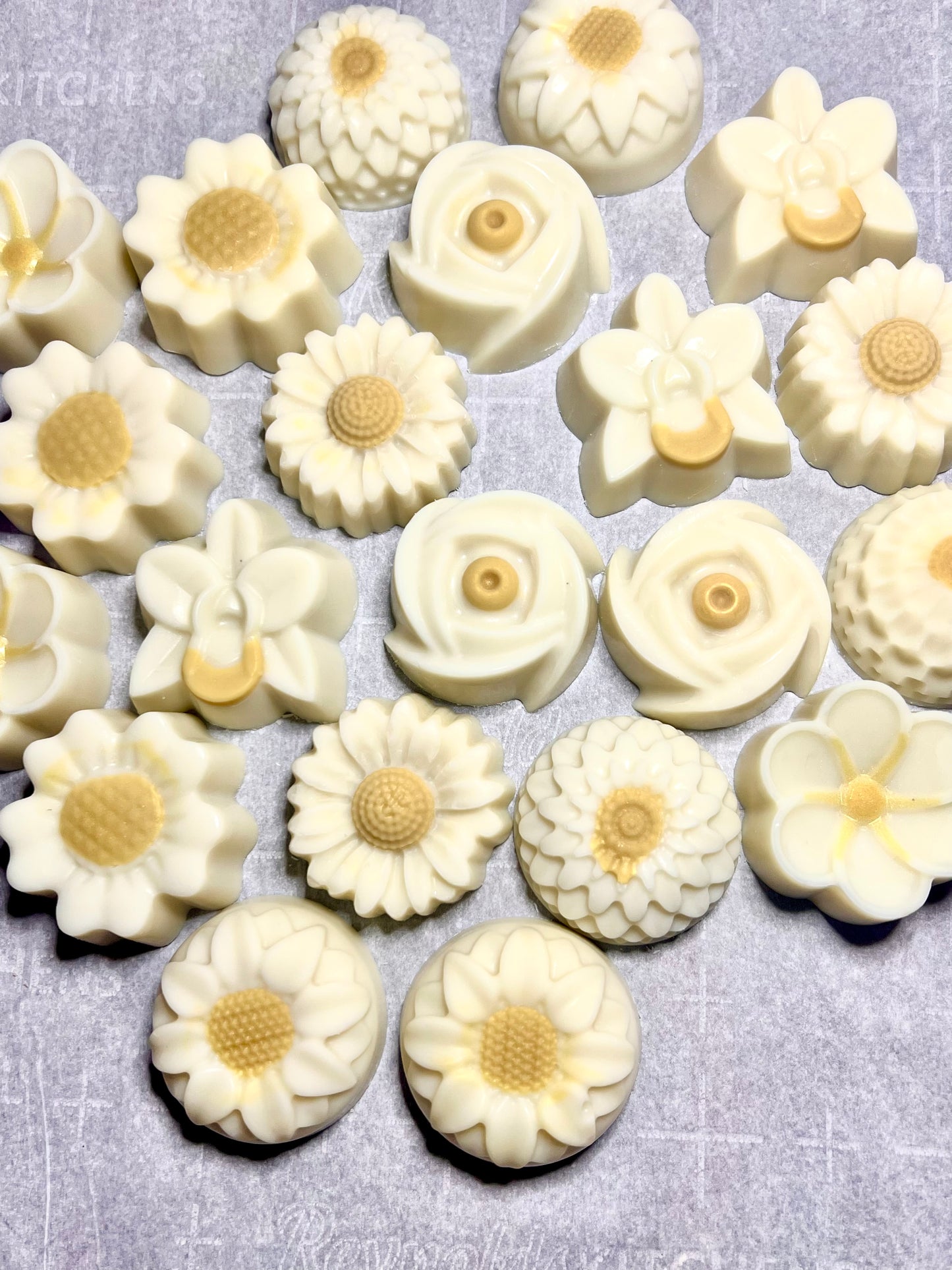 Soft Lunar Veil - Wax Melt Tarts