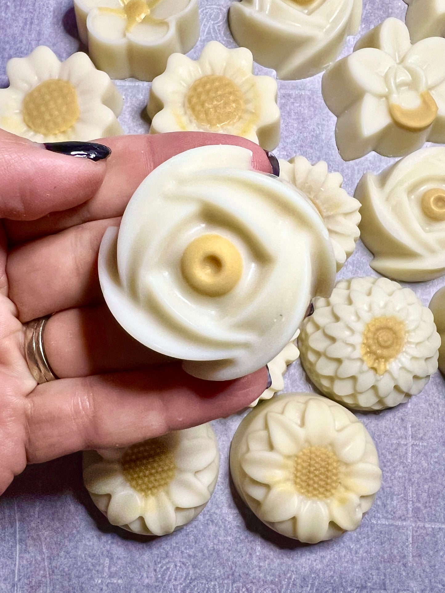 Soft Lunar Veil - Wax Melt Tarts